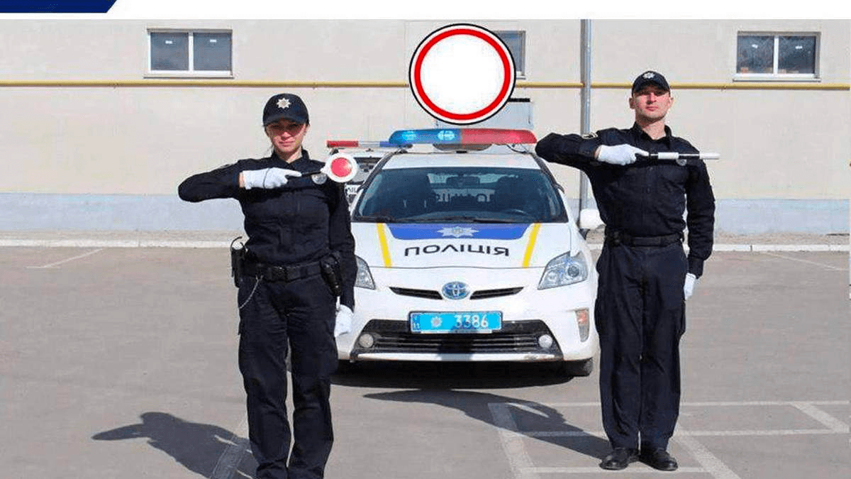Патрульна поліція нагадала, як читати жести регулювальників на дорозі