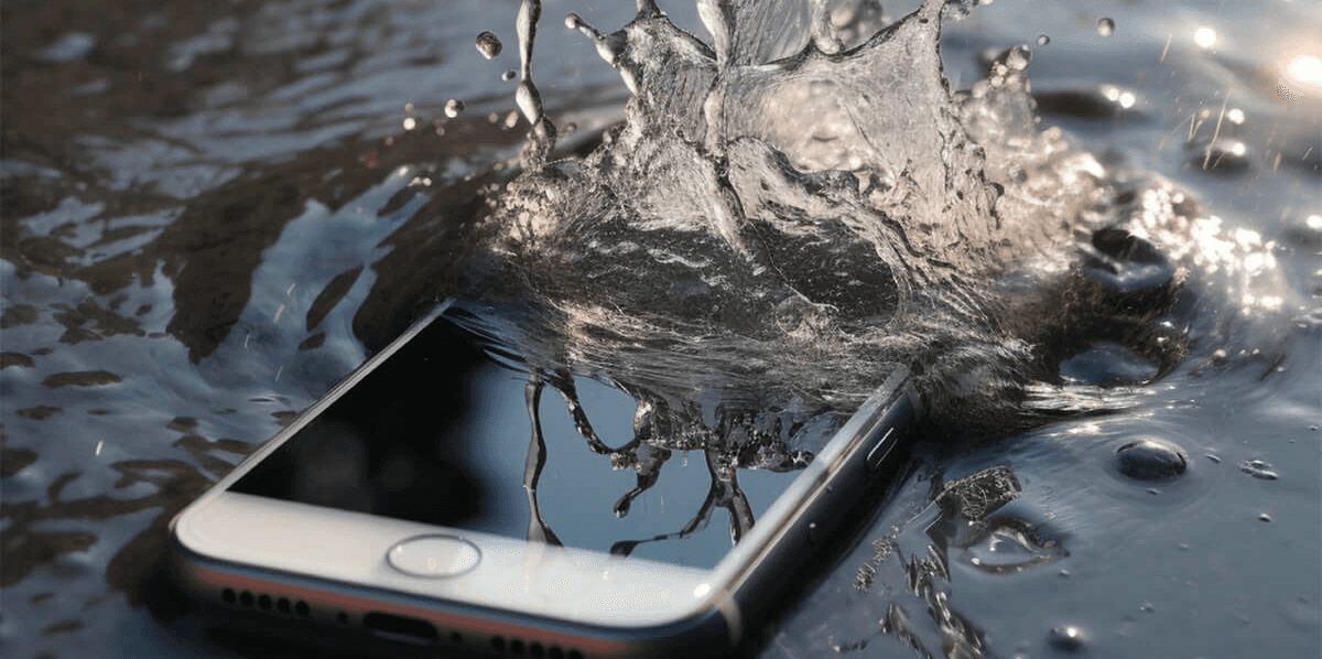 Apple попереджає, що не варто сушити iPhone за допомогою рису в разі утоплення