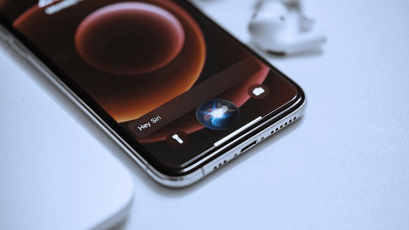 В iOS 18 з’явилася можливість давати Siri інше ім’я