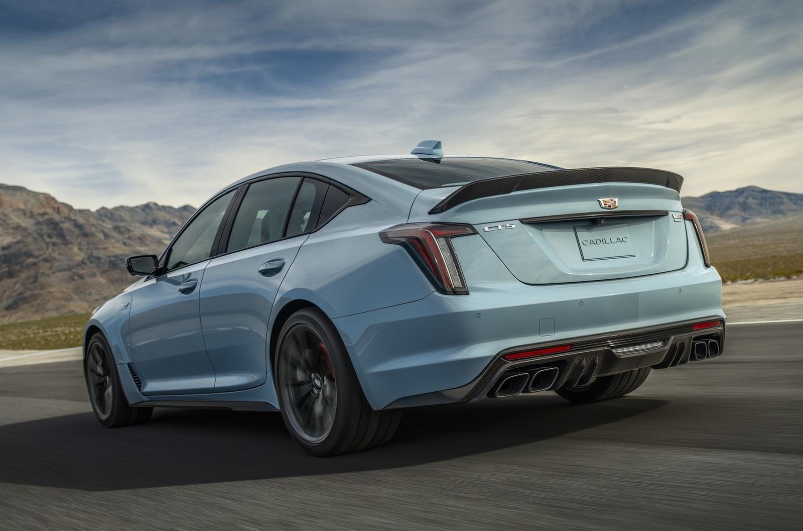 Компанія Cadillac додала “зарядженому” CT5-V Blackwing трековий пакет