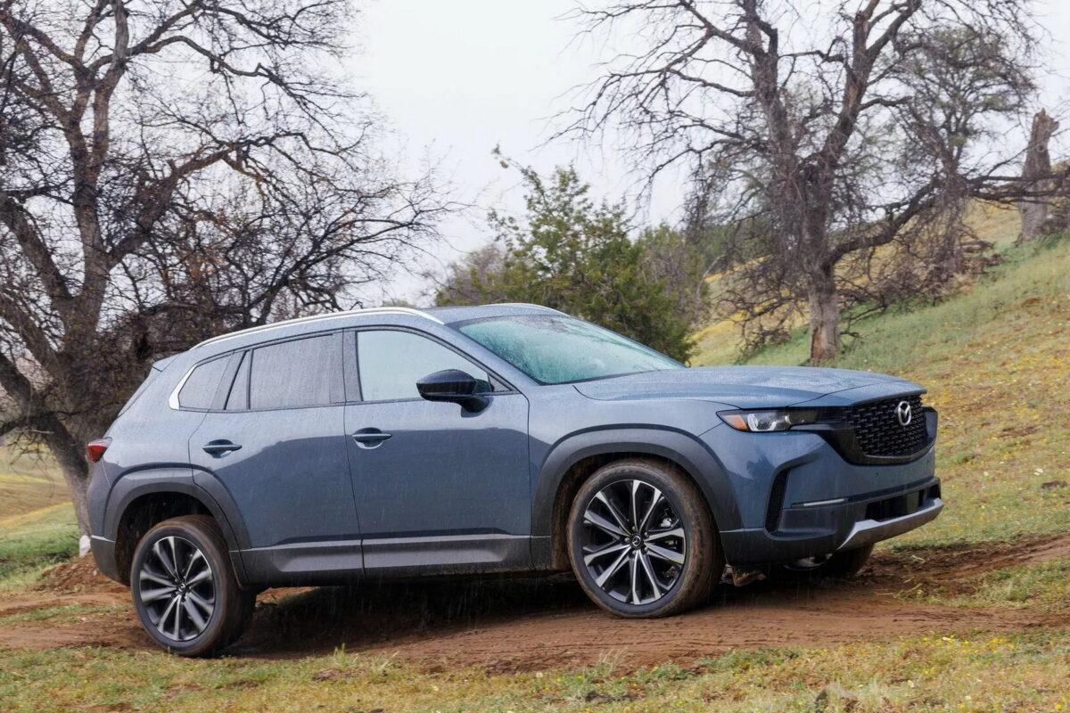 Кросовер Mazda з начинкою від Toyota RAV4 став “глобальним”