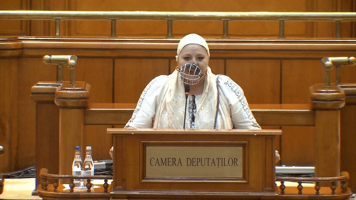 Європарламент пропонують освятити, щоб “позбавити дияволів”