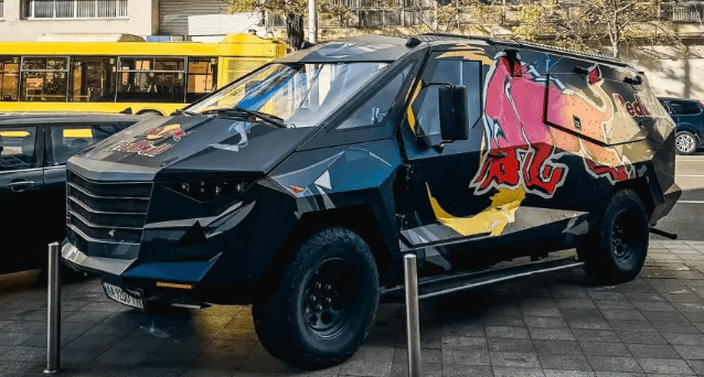 В Україні з’явився унікальний автомобіль Red Bull (Фото)