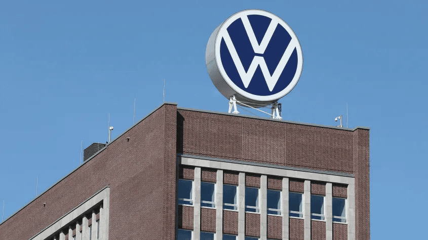 Volkswagen знову лідирує у Великій Британії, а BMW та Jeep демонструють зростання у 2024 році