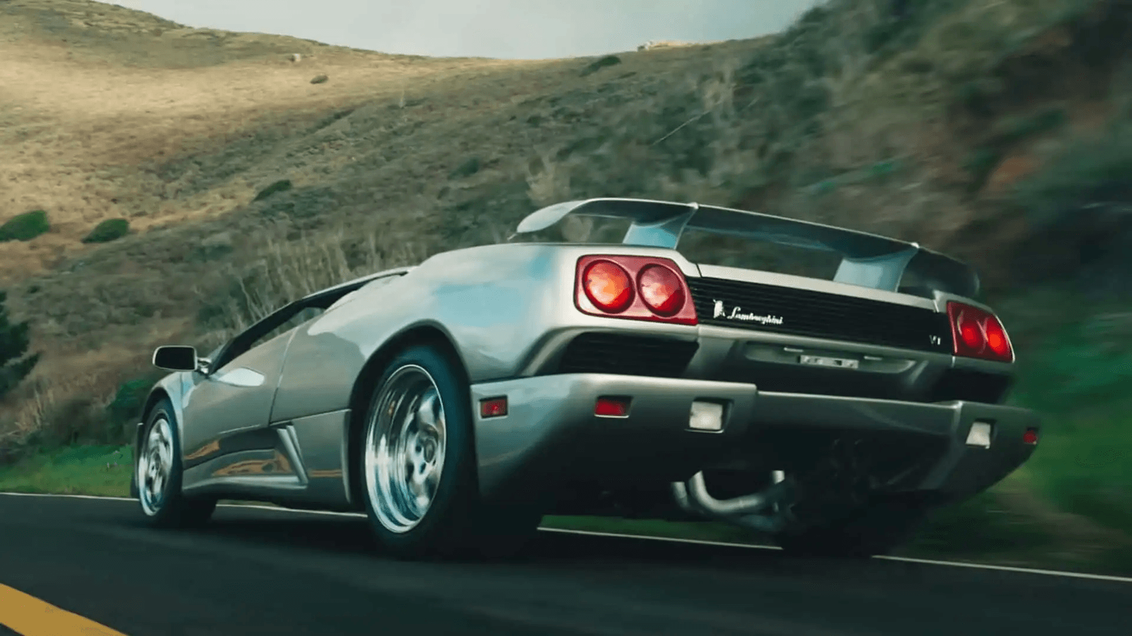 Як Lamborghini Diablo став символом суперкара попри всі труднощі на своєму шляху
