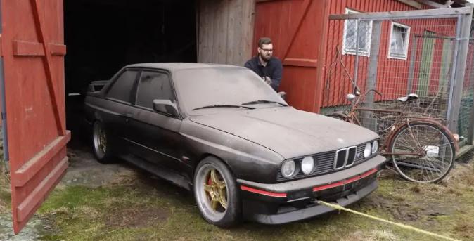 У Швеції виявили унікальний BMW M3 Sport Evolution, покинутий у сараї (Відео)