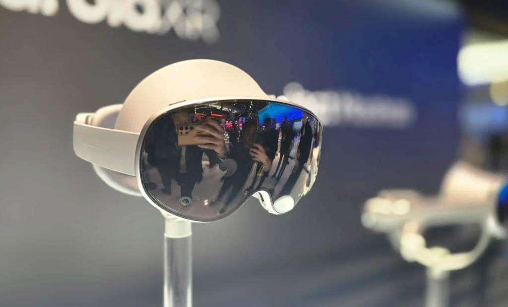 Samsung представила гарнітуру Project Moohan – конкурент Apple Vision Pro
