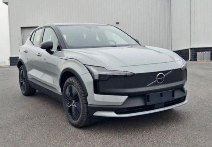 Новий Volvo EX30 Cross Country: старт продажів, дизайн та технічні характеристики