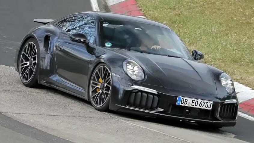Новий Porsche 911 Turbo S помічено без камуфляжу перед офіційною презентацією