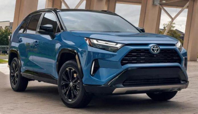 Дефіцит гібридів Toyota: високий попит спричинив затримки з постачанням