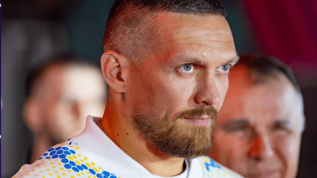 Усик потрапив у кумедну ситуацію перед інтерв’ю: курйозне відео