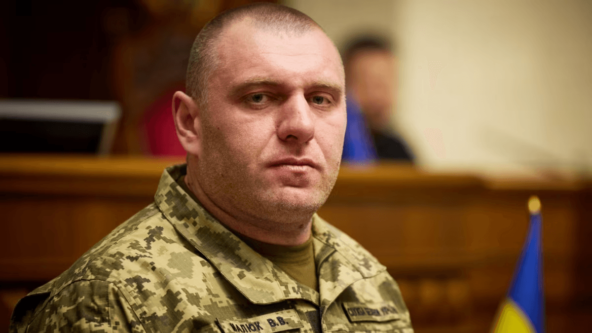 “Підводна братва” Малюка: українці масово створюють меми про підрив Кримського мосту (Фото)