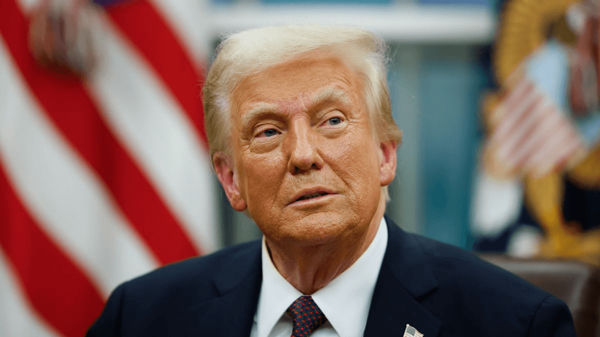 “Хороший-поганий дід”: мережа сміється з нерішучості Трампа щодо допомоги Україні (Фото)