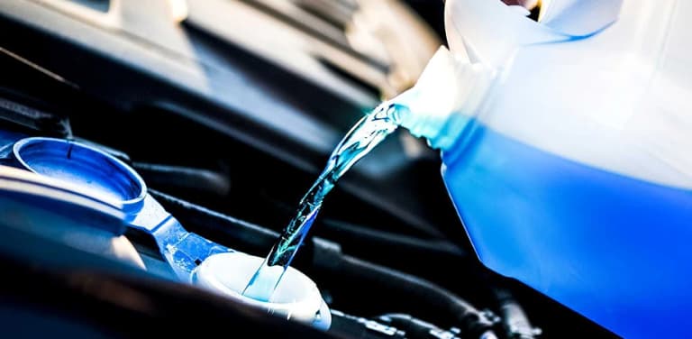 Когда менять антифриз: основные признаки износа охлаждающей жидкости