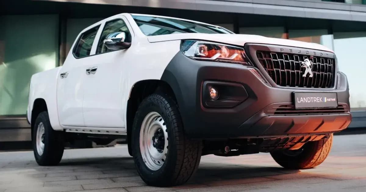 Французький бренд представив унікальний пікап для України