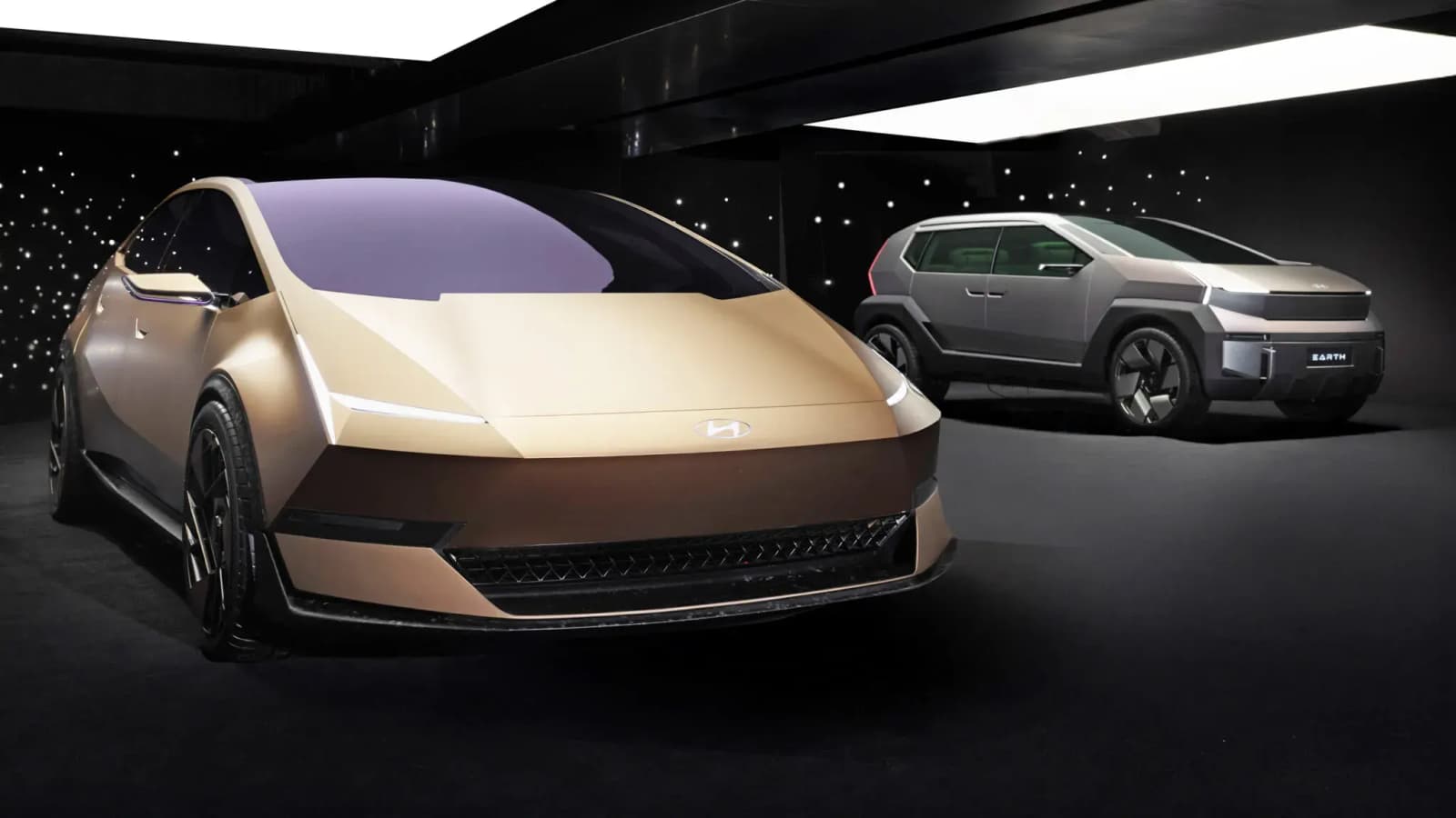 Hyundai показала футуристичні електрокари Venus і Earth