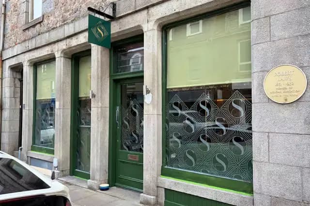 Менеджера єдиного в Шотландії безалкогольного бару позбавили прав за ДТП у стані алкогольного спʼяніння