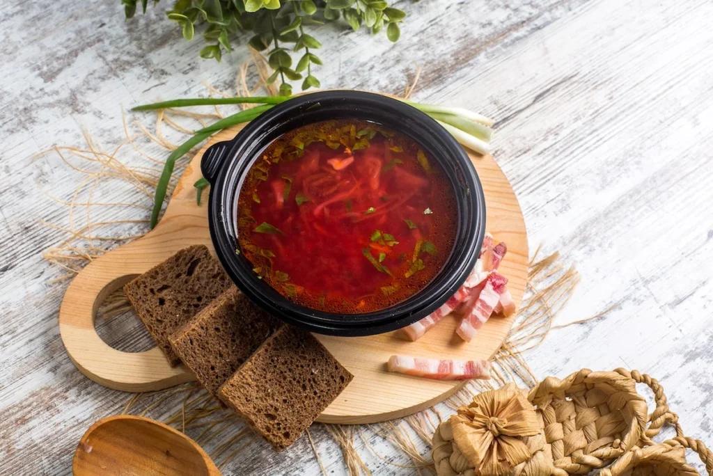 Чи можна приготувати гідний борщ без оцту: думка кухарів