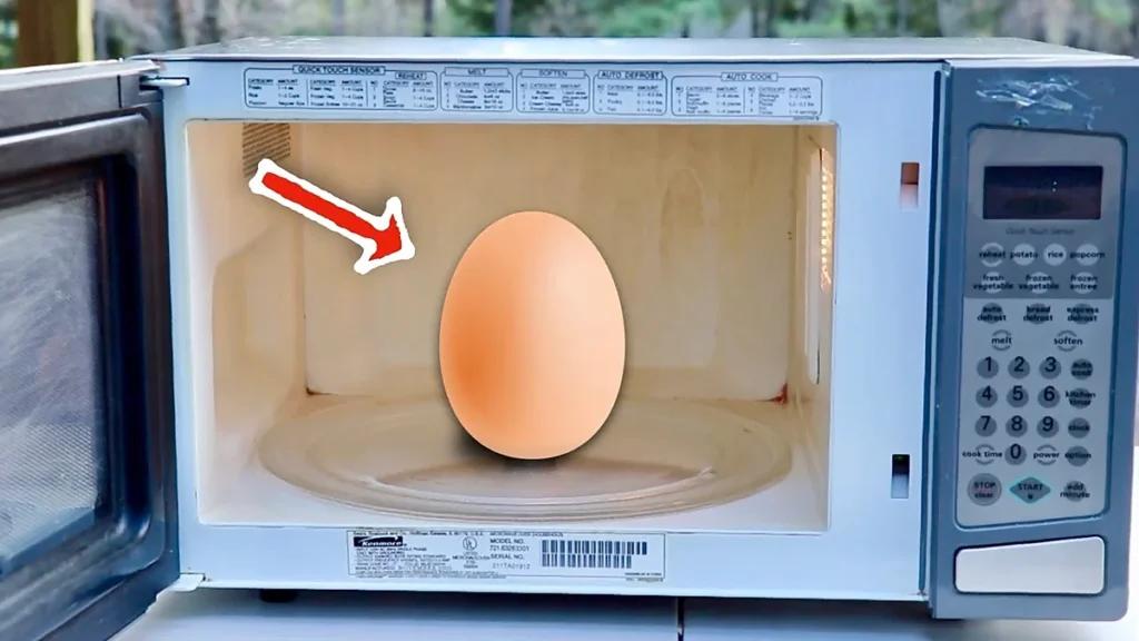 5 продуктів, які ні в якому разі не можна розігрівати в мікрохвильовці