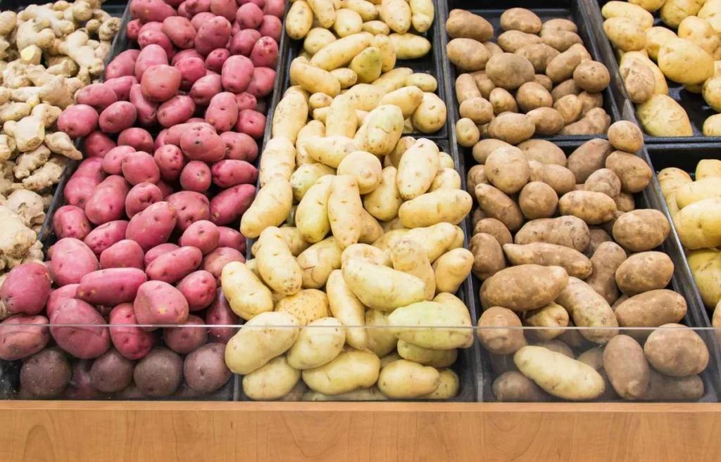 Медики розповіли, картопля якого кольору найкорисніша – червона, жовта чи біла