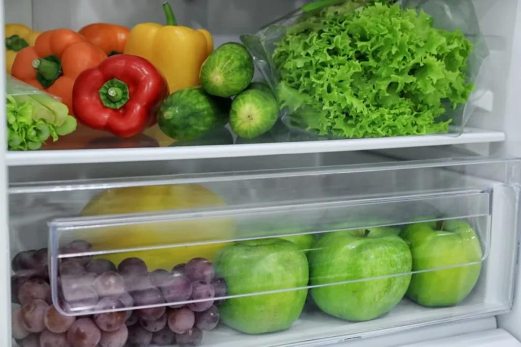 Як зберігати продукти свіжими: корисні поради