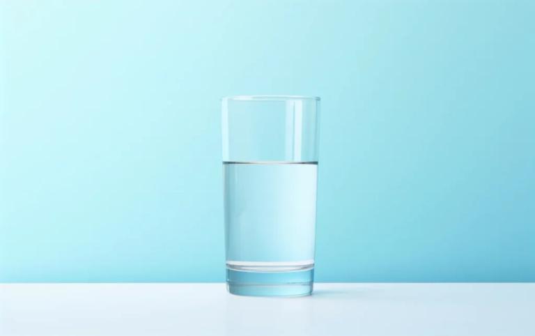 Як правильно пити воду, щоб схуднути