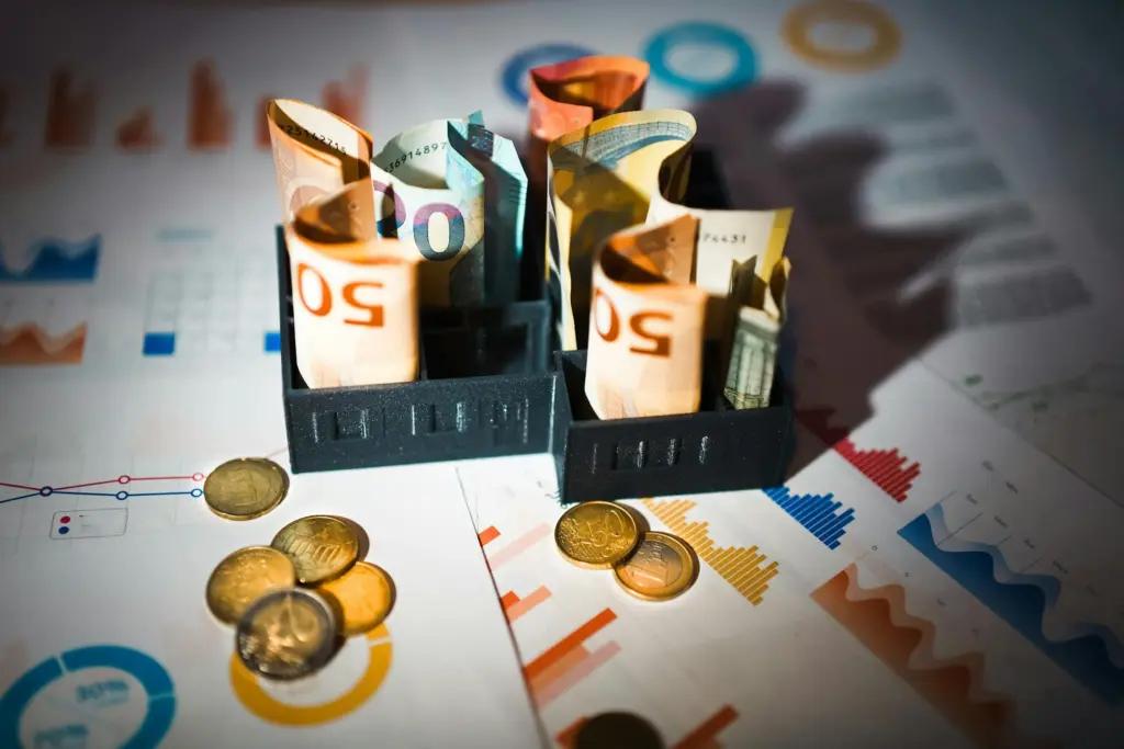 Юрист Олександра Тижук: залишатися ФОП в Україні чи реєструвати компанію в Європі?