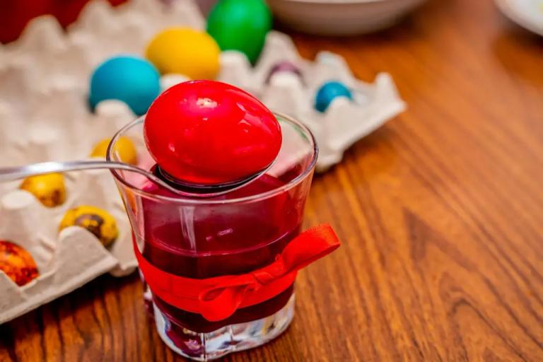 Шеф-кухар Бен Фауст розповів, як легко почистити варені яйця