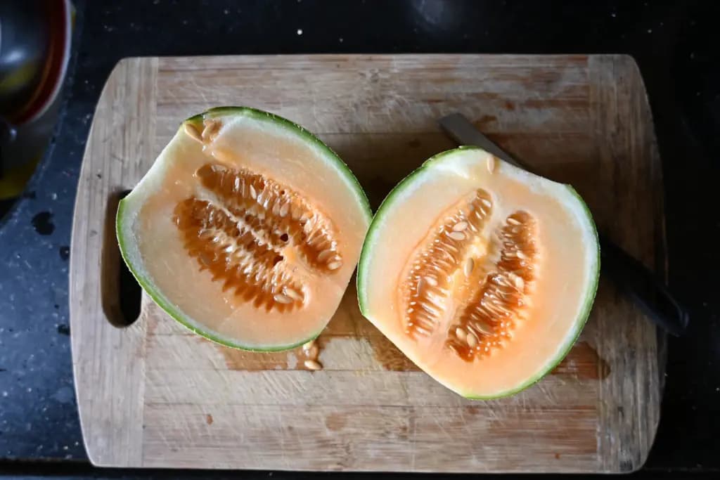 Чому після дині болить живіт: попереджають дієтологи