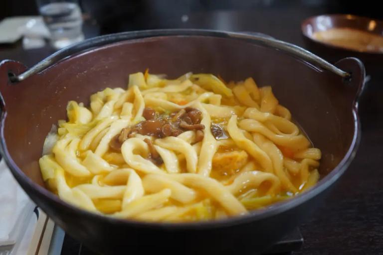 Макарони по-флотськи будуть у 10 разів смачніші, якщо зробити це з цибулею