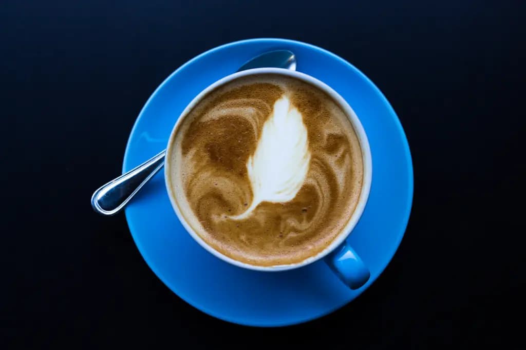 Кавова пастка: чому звичне лате може «вдарити» по печінці