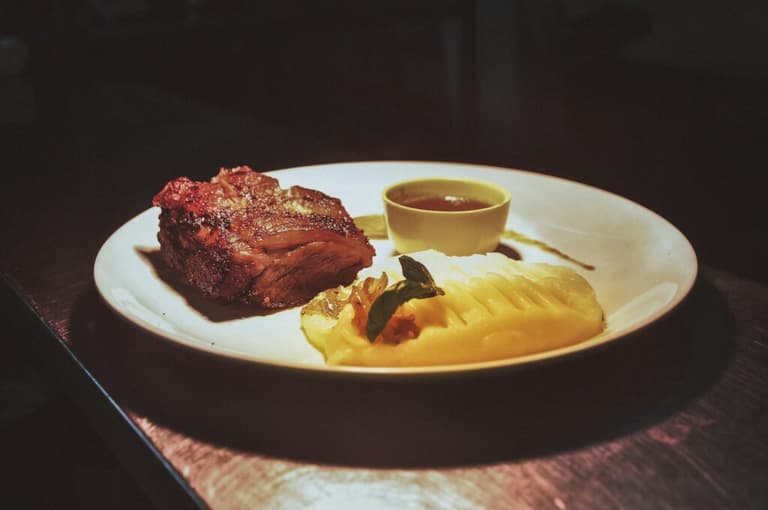 Навіщо кухарі кладуть лід у картопляне пюре: секрет ідеальної текстури