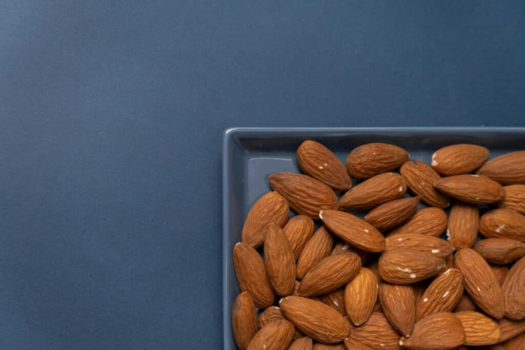 Скільки мигдалю можна з’їсти за раз: дієтологи назвали безпечну норму споживання