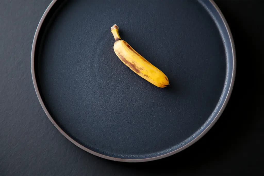 Заборонена комбінація: чому дієтологи категорично проти бананів на десерт після риби