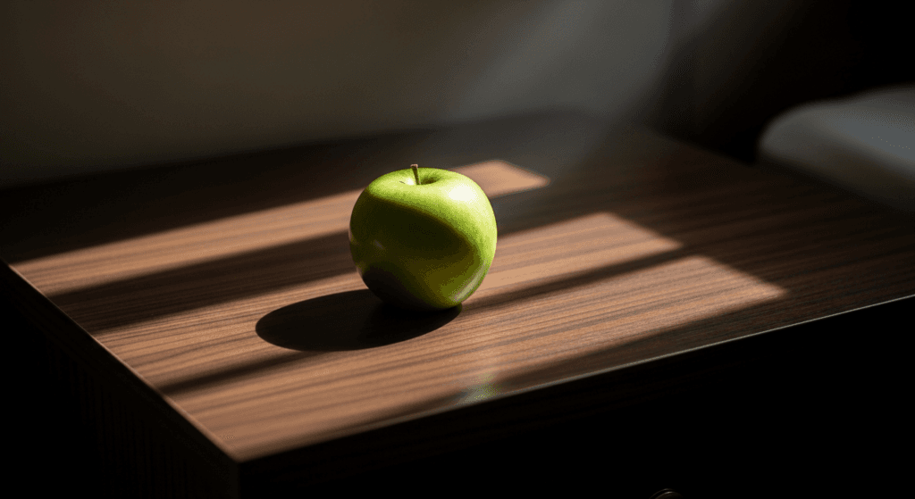 Чому яблуко на ніч може зіпсувати овал обличчя? Неочікувана правда