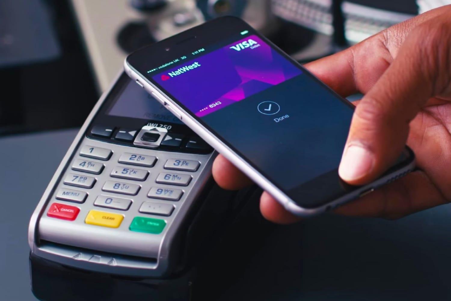 Apple відкриє стороннім програмам доступ до NFC