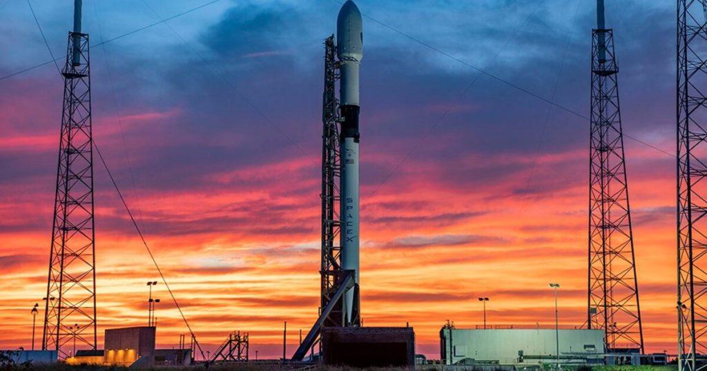 Ракета Falcon 9 здійснила 300-й успішний запуск 