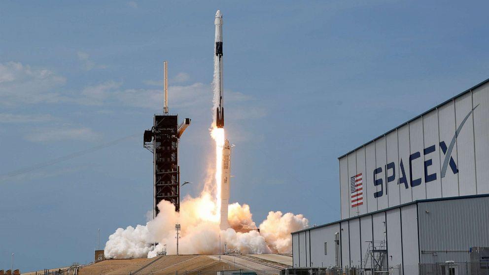 FAA дозволило SpaceX відновити запуски ракети Falcon 9