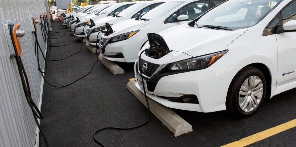 Nissan дозволив дилерам продавати машини у збиток