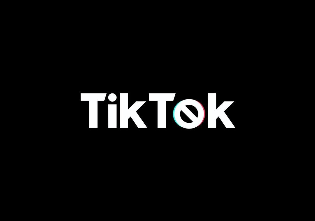 TikTok знову працює в США