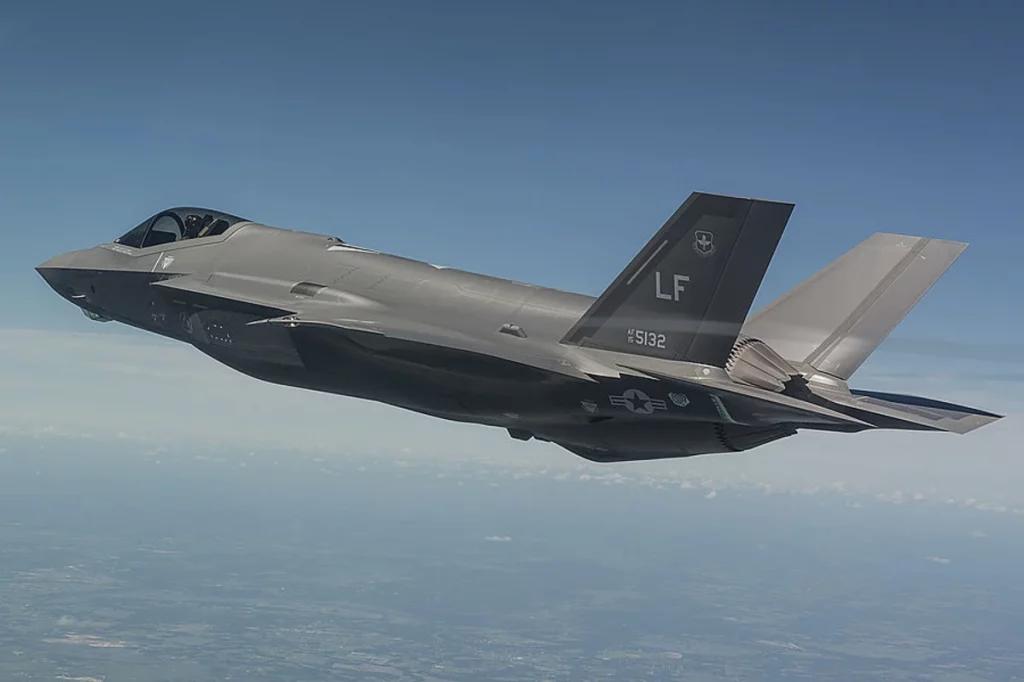 У США розбився винищувач п’ятого покоління F-35B