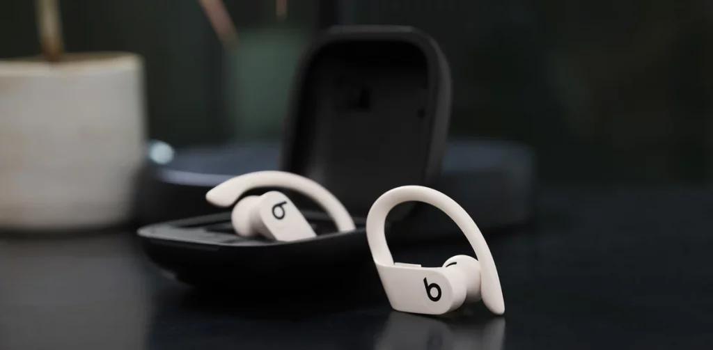 Apple незабаром анонсує Powerbeats Pro 2
