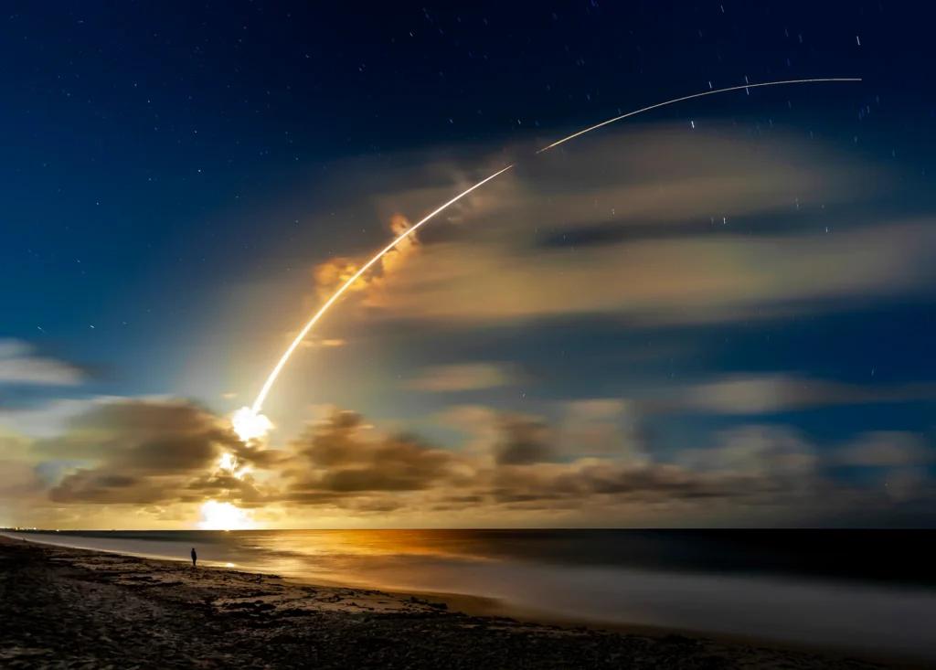 SpaceX завершує черговий запуск Space Coast