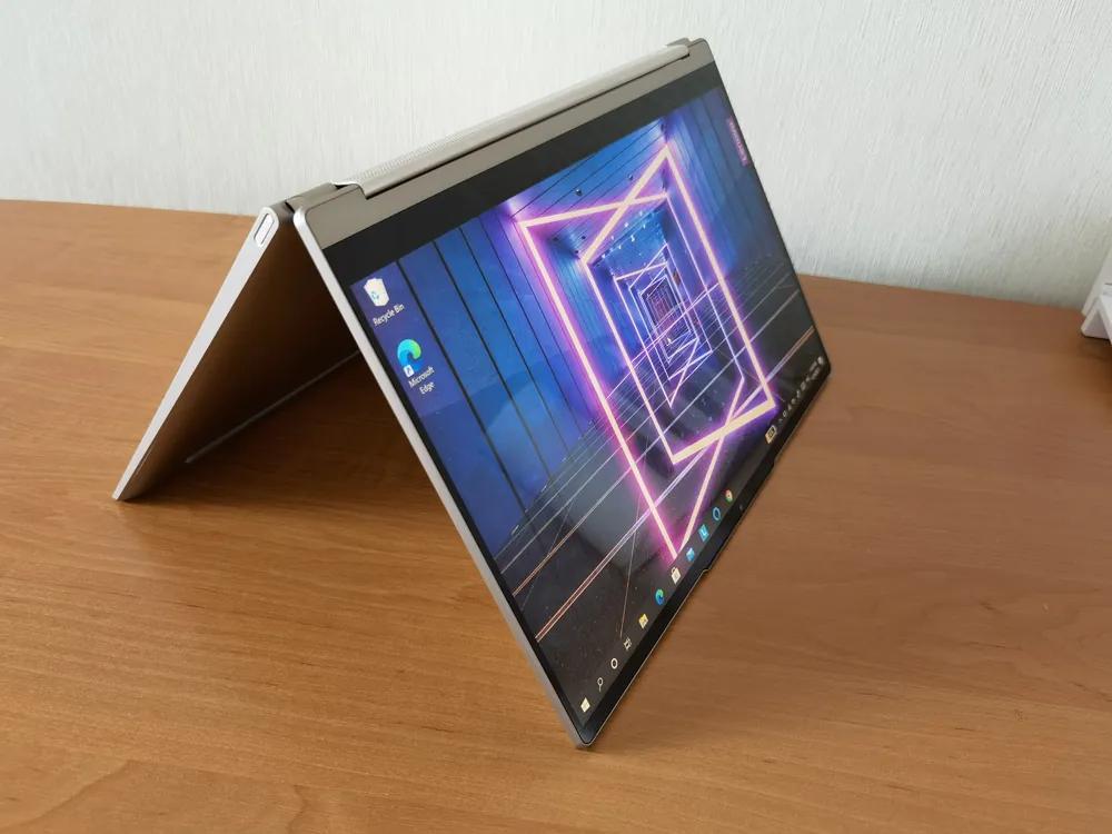 Представлений новий ноутбук-трансформер Lenovo Yoga Book 9 із двома дисплеями