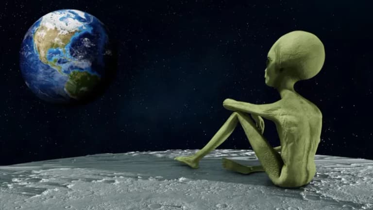 Вчений запропонував шукати інопланетян за аномальними сигналами