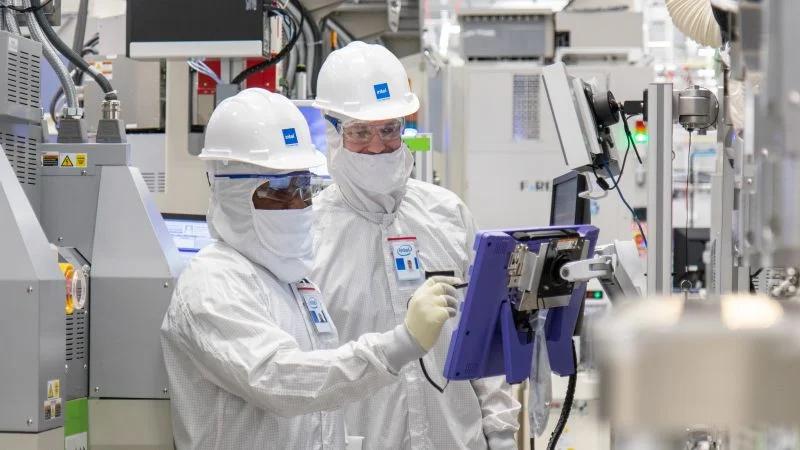 Intel отримає від Apollo $11 млрд на розширення виробництва чіпів в Ірландії