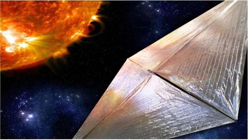 Нещодавно розгорнуте сонячне вітрило NASA почало «перекидатися» на орбіті
