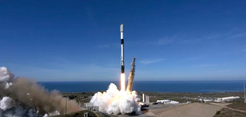 SpaceX запустила 53 супутники на Transporter-10