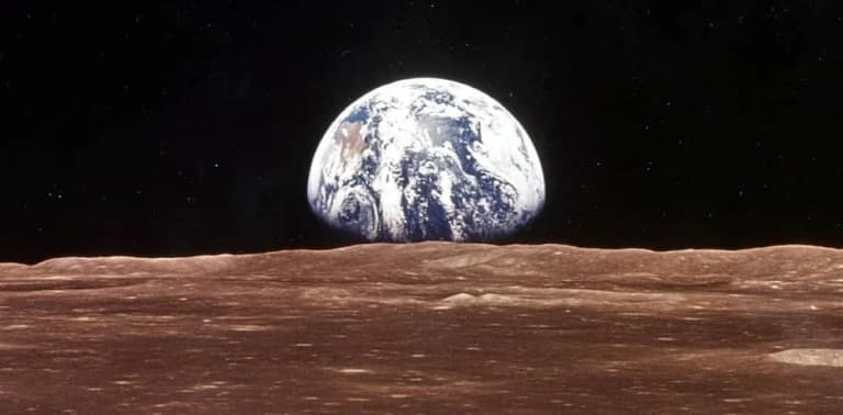 NASA підтвердило: Земля втрачає яскравість