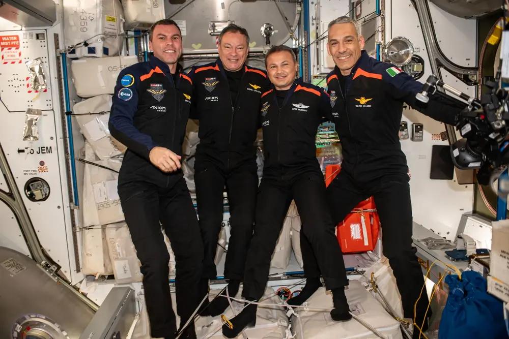 Третій приватний політ на космічну станцію за підтримки NASA завершився успішно